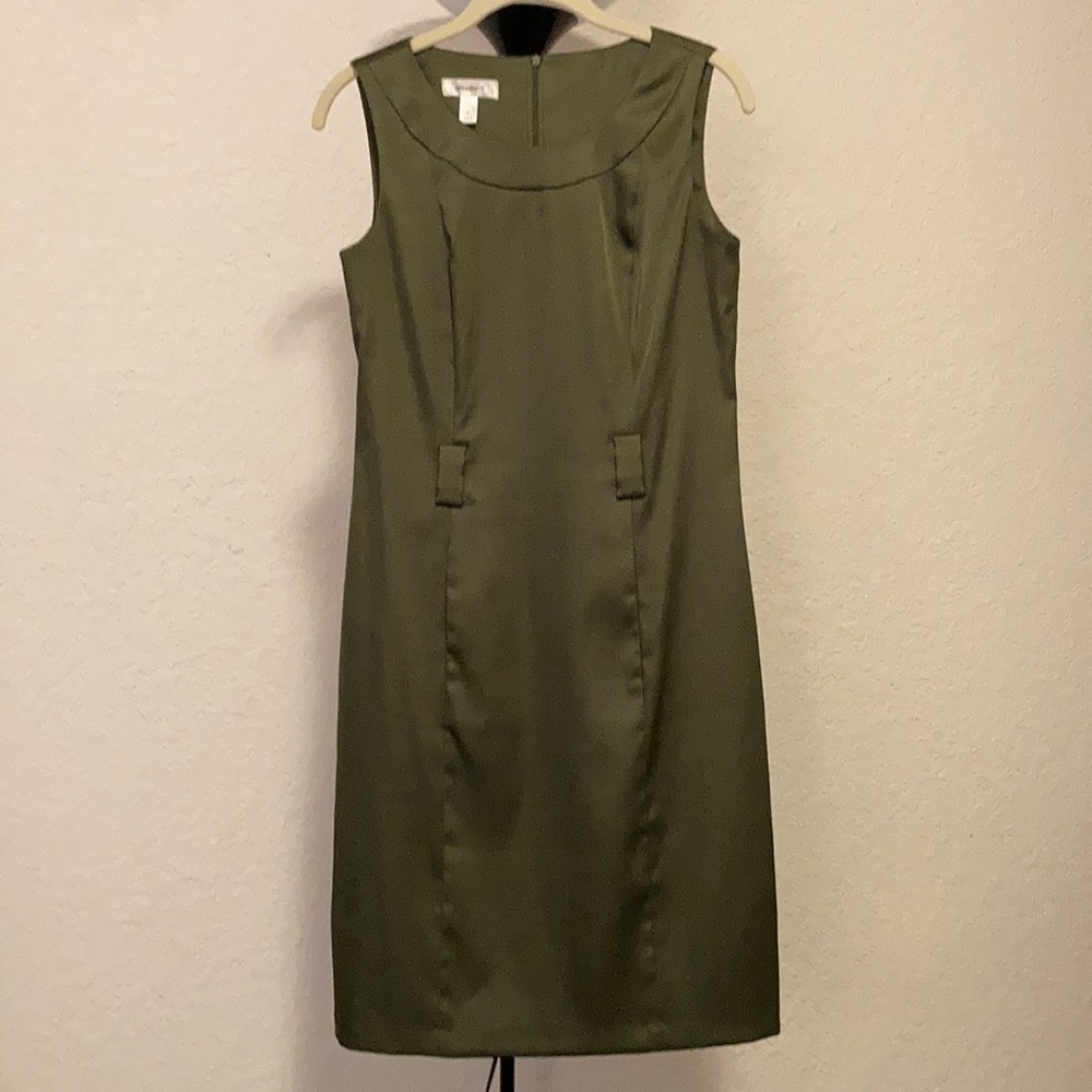 Olive green satin-look dress with pockets!